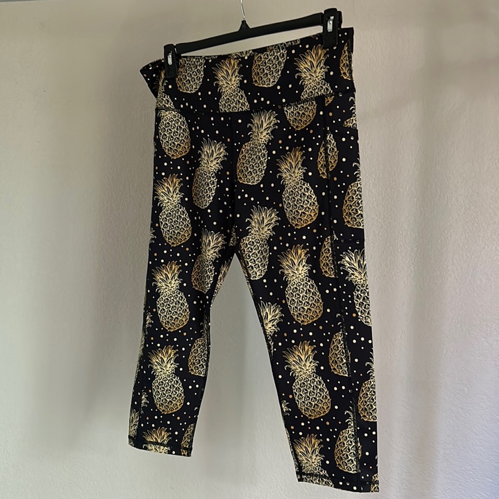 Constantly Varied Gear Fineapple capris. Size XXL.